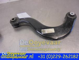 Used Rear upper wishbone, left Volkswagen Touran (5T1) 2.0 TDI 150 Price € 19,99 Margin scheme offered by Autodemontagebedrijf De Ooyevaar
