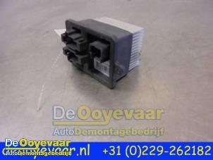 Used Heater resistor Renault Clio IV (5R) 0.9 Energy TCE 90 12V Price € 14,99 Margin scheme offered by Autodemontagebedrijf De Ooyevaar