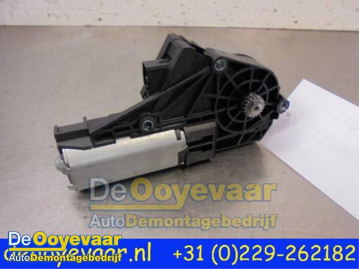 Sunroof motor