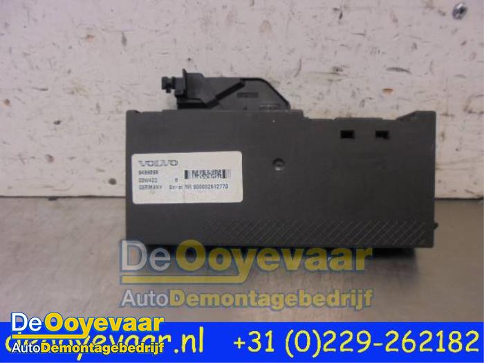 Usagé Module navigation Volvo XC90 I 2.9 T6 24V Prix € 15,00 Règlement à la marge proposé par Autodemontagebedrijf De Ooyevaar