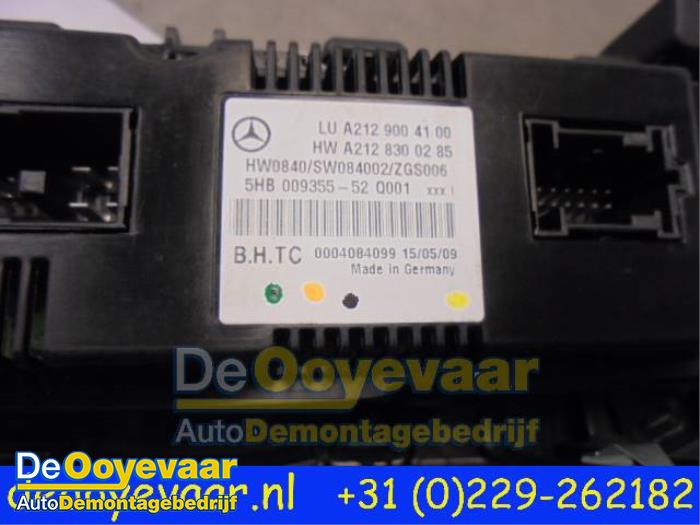 Panneau climatronic d'un Mercedes-Benz E (C207) E-350 CDI V6 24V 2009