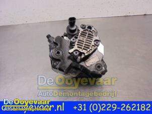 Usagé Pompe diesel Volvo S60 I (RS/HV) 2.4 D5 20V Prix € 79,99 Règlement à la marge proposé par Autodemontagebedrijf De Ooyevaar