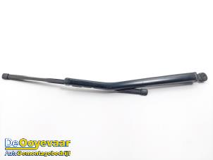 Used Rear wiper arm BMW X1 (E84) xDrive 28i 3.0 24V Price € 14,99 Margin scheme offered by Autodemontagebedrijf De Ooyevaar