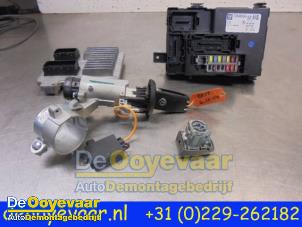 Używane Stacyjka + sterownik Opel Meriva 1.4 Turbo 16V ecoFLEX Cena € 149,99 Procedura marży oferowane przez Autodemontagebedrijf De Ooyevaar