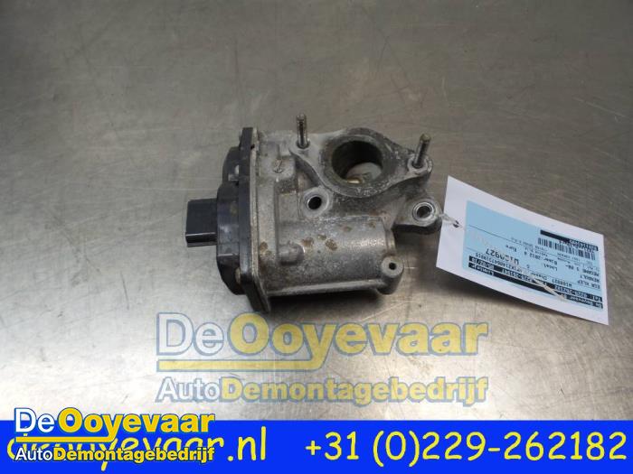 EGR valve from a Renault Megane III Grandtour (KZ) 1.5 dCi 110 2012