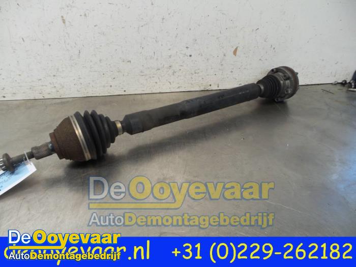 Front drive shaft, right from a Volkswagen Golf VI (5K1) 2.0 GTI 16V 2012
