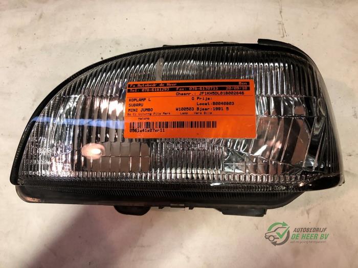 Używane Reflektor lewy Subaru Mini Jumbo 0.8 DL,SDX Cena € 25,00 Procedura marży oferowane przez Autobedrijf de Heer B.V.