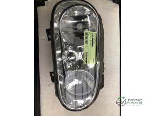 Used Headlight, right Volkswagen Golf Price € 35,00 Margin scheme offered by Autobedrijf de Heer B.V.
