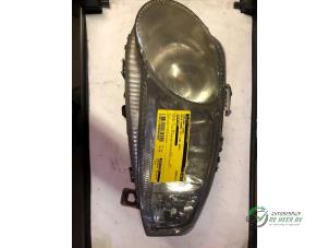 Used Headlight, left Alfa Romeo 147 (937) Price € 35,00 Margin scheme offered by Autobedrijf de Heer B.V.