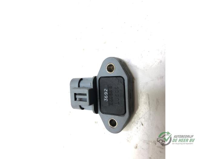 Usagé Module d'allumage Nissan Primera (P10) 1.6 16V Kat. Prix € 22,00 Règlement à la marge proposé par Autobedrijf de Heer B.V.