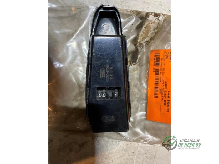 Electric window switch from a Hyundai Coupe 2.0i 16V 1996