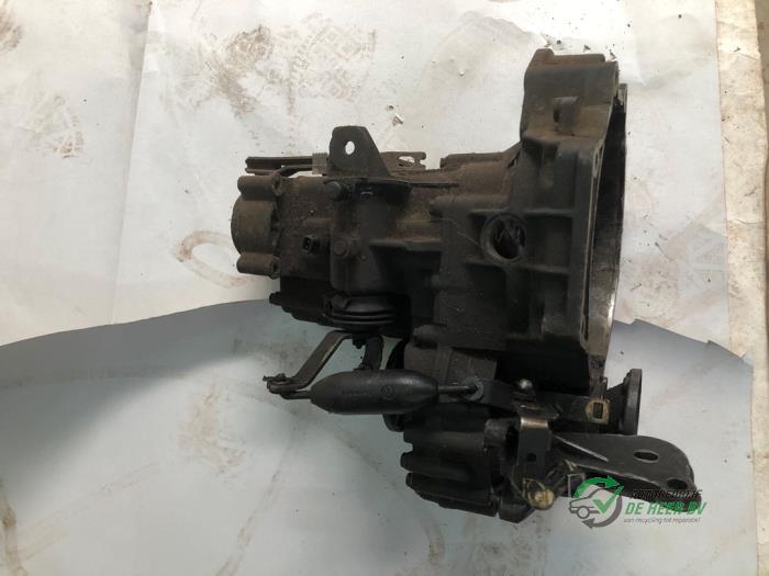 Usagé Boîte de vitesse Volkswagen Golf III (1H1) 2.0 GTI Prix € 250,00 Règlement à la marge proposé par Autobedrijf de Heer B.V.
