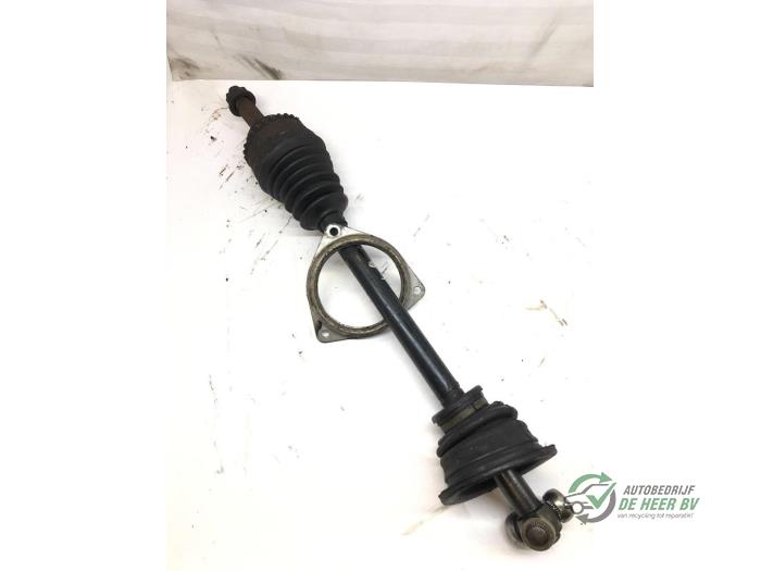 Gebrauchte Antriebswelle links vorne Renault Kangoo (KC) 1.4 Preis € 40,00 Margenregelung angeboten von Autobedrijf de Heer B.V.