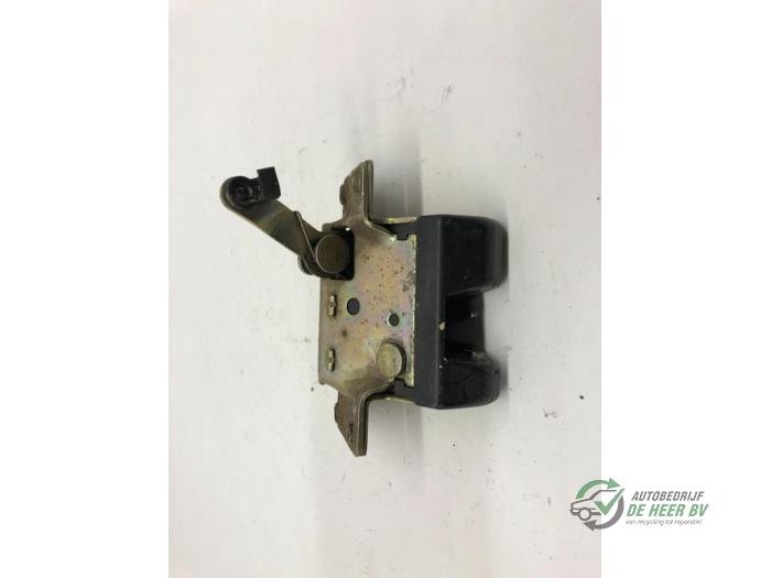 Tailgate lock mechanism from a Opel Astra F Caravan (51/52) 1.6i 1994
