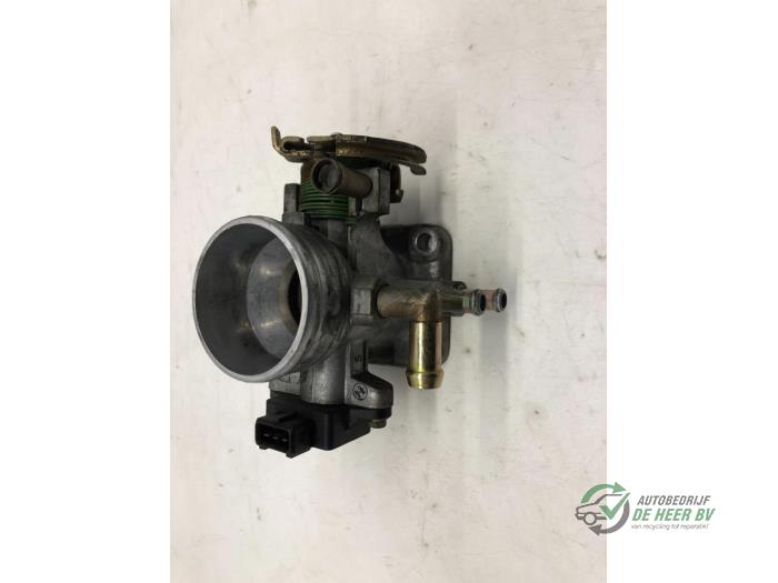 Gebrauchte Einspritzgehäuse Hyundai Accent II/Excel II/Pony 1.3i 12V Hatchback Preis € 45,00 Margenregelung angeboten von Autobedrijf de Heer B.V.