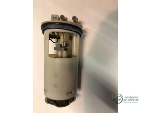 Usados Bomba eléctrica de combustible Citroen Saxo 1.4i SX,VSX Precio € 35,00 Norma de margen ofrecido por Autobedrijf de Heer B.V.