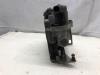 Injector housing from a Opel Zafira (F75) 1.6 16V 2000