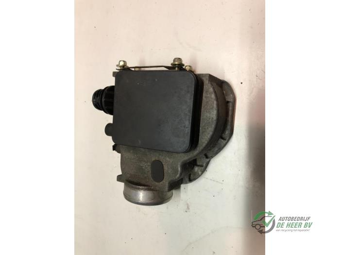 Gebrauchte Luftmassenmesser BMW 5 serie (E34) 518i Preis € 75,00 Margenregelung angeboten von Autobedrijf de Heer B.V.