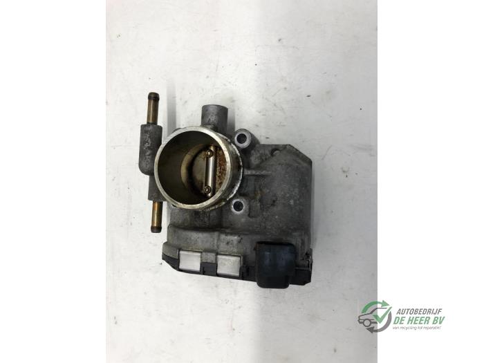 Gebrauchte Einspritzgehäuse Opel Corsa C (F08/68) 1.2 16V Twin Port Preis € 50,00 Margenregelung angeboten von Autobedrijf de Heer B.V.