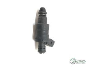 Used Injector (petrol injection) Peugeot 306 (7A/C/S) 2.0 XSi,ST Price € 20,00 Margin scheme offered by Autobedrijf de Heer B.V.