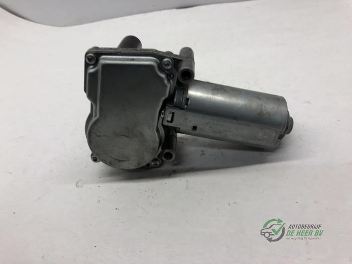 Rear wiper motor from a Renault Kangoo Express (FC) 1.5 dCi 60 2006
