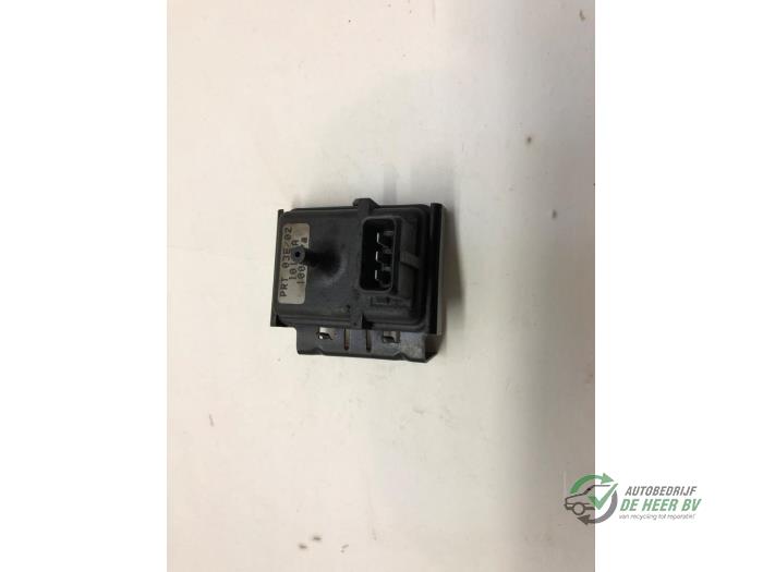 Gebrauchte Map Sensor (Einlasskrümmer) Peugeot 306 (7A/C/S) 1.4 XN,XR,XA,XRA Kat. Preis € 15,00 Margenregelung angeboten von Autobedrijf de Heer B.V.