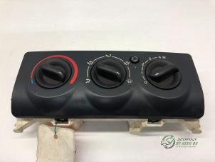 Used Heater control panel Renault Clio II (BB/CB) 1.2 16V Price € 32,00 Margin scheme offered by Autobedrijf de Heer B.V.