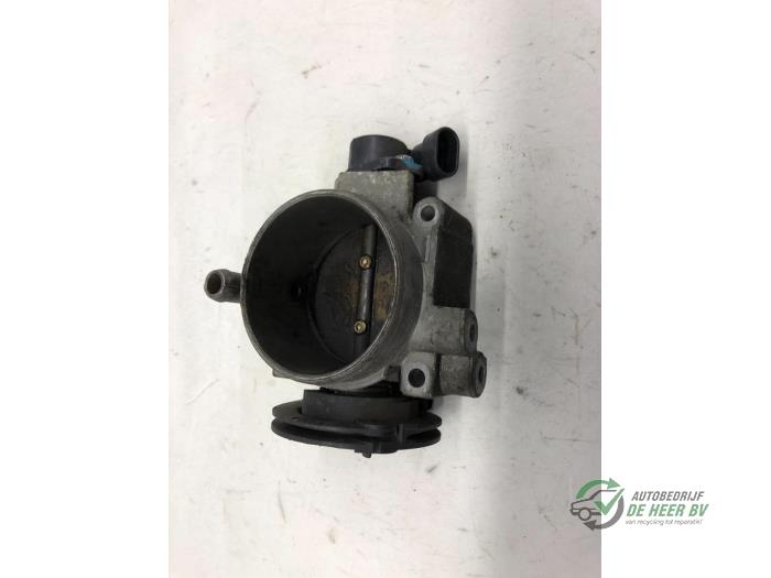 Usagé Boîtier d'injection Renault Megane Scénic (JA) 2.0 RT Prix € 45,00 Règlement à la marge proposé par Autobedrijf de Heer B.V.