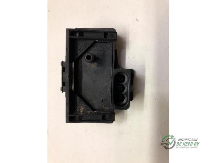 Begagnade MAP-sensor (insugsrör) Opel Astra G (F08/48) 1.6 Pris € 15,00 Marginaltabell erbjuds av Autobedrijf de Heer B.V.