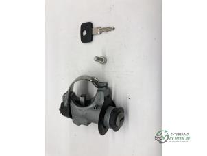 Used Ignition lock + key Opel Corsa B (73/78/79) 1.4i Swing,Joy,Sport,GLS Price € 45,00 Margin scheme offered by Autobedrijf de Heer B.V.