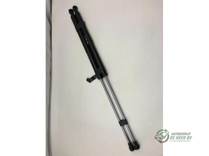 Set of tailgate gas struts from a Renault Laguna II Grandtour (KG) 1.9 dCi 120 2004