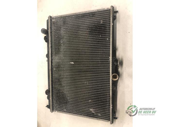 Gebrauchte Kühler Mitsubishi Carisma 1.6i 16V Preis € 40,00 Margenregelung angeboten von Autobedrijf de Heer B.V.