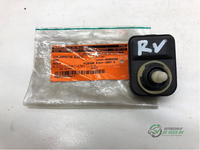 Używane Silnik reflektora Opel Agila (A) 1.2 16V Twin Port Cena € 14,00 Procedura marży oferowane przez Autobedrijf de Heer B.V.