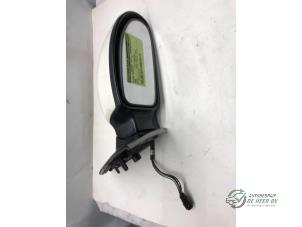 Used Wing mirror, right Ford Focus 1 Wagon 1.8 16V Price € 25,00 Margin scheme offered by Autobedrijf de Heer B.V.