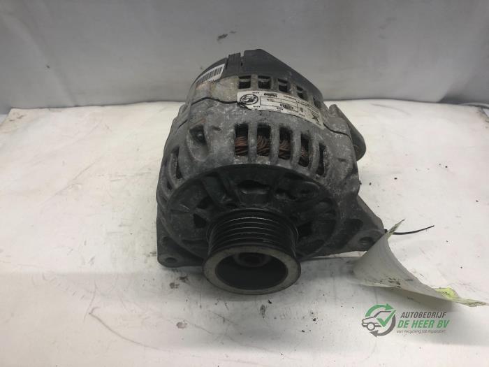Begagnade Dynamo Ford Ka I 1.3i Pris € 30,00 Marginaltabell erbjuds av Autobedrijf de Heer B.V.