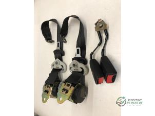 Usagé Kit ceinture de sécurité arrière Volkswagen Golf IV (1J1) 1.6 16V Prix € 68,00 Règlement à la marge proposé par Autobedrijf de Heer B.V.