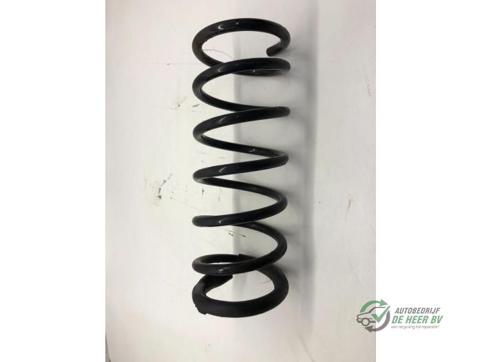 Rear coil spring from a Fiat Seicento (187) 1.1 SPI Sporting 1999