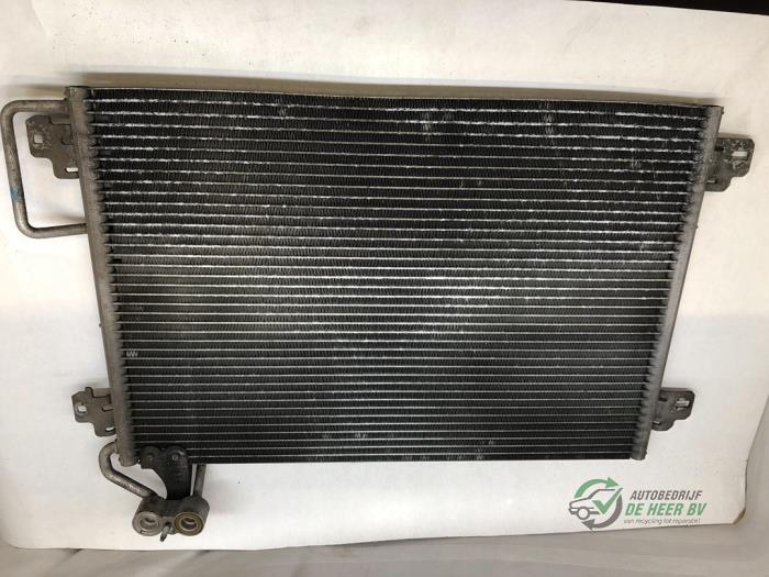 Usagé Condenseur de climatisation Renault Scénic I (JA) 1.6 16V Prix € 35,00 Règlement à la marge proposé par Autobedrijf de Heer B.V.