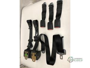 Usagé Kit ceinture de sécurité arrière Citroen Saxo 1.5 D Prix € 45,00 Règlement à la marge proposé par Autobedrijf de Heer B.V.
