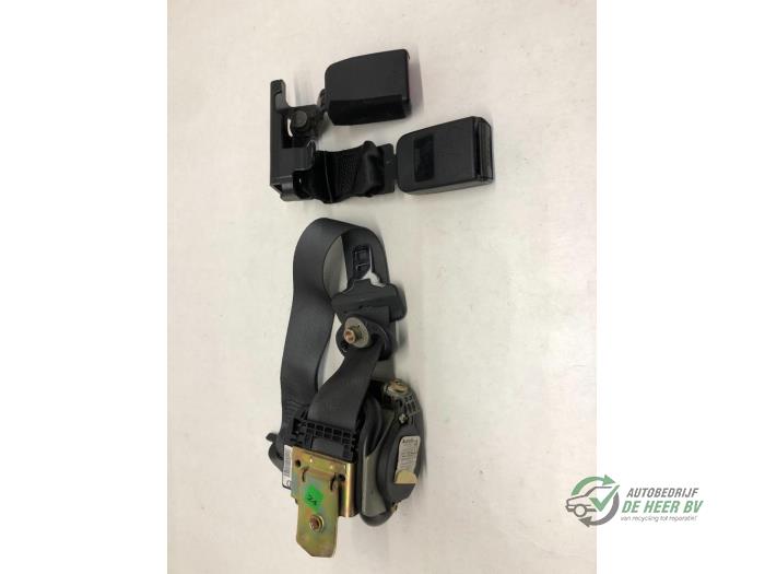 Rear seatbelt, right from a Renault Laguna II Grandtour (KG) 1.9 dCi 120 2004