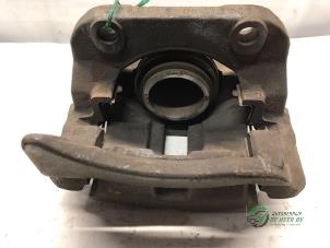 Used Front brake calliper, left Renault Clio Price € 32,00 Margin scheme offered by Autobedrijf de Heer B.V.
