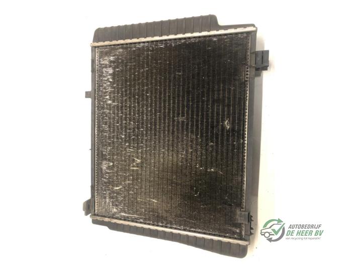 Used Radiator Mercedes E (W210) 2.2 E-220D 16V Price € 40,00 Margin scheme offered by Autobedrijf de Heer B.V.