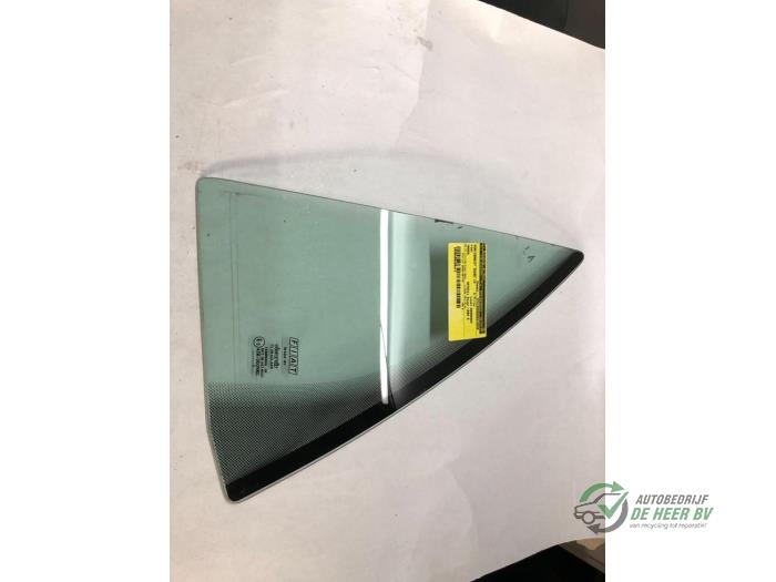 Usados Ventanilla triangular izquierda detrás Fiat Marea Weekend (185BX/CX) 1.6 SX,ELX 16V Precio € 20,00 Norma de margen ofrecido por Autobedrijf de Heer B.V.