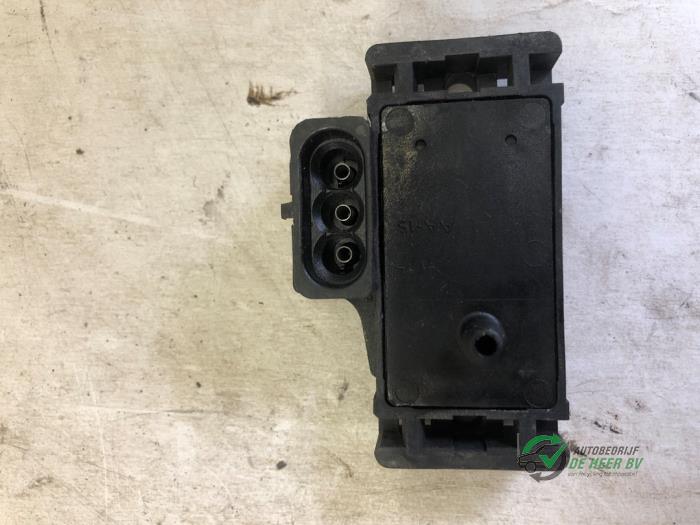 Gebrauchte Map Sensor (Einlasskrümmer) Hyundai Lantra/Elantra II 1.5i GL,GLS 8V Preis € 25,00 Margenregelung angeboten von Autobedrijf de Heer B.V.