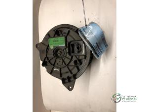 Usados Motor de ventilador de calefactor Ford Mondeo Precio € 35,00 Norma de margen ofrecido por Autobedrijf de Heer B.V.