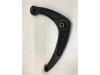 Front wishbone, left from a Peugeot 307 CC (3B) 2.0 16V 2004