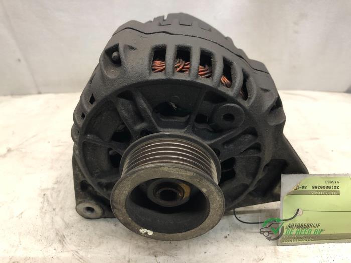 Gebrauchte Dynamo Ford Fiesta 4 1.3i Preis € 30,00 Margenregelung angeboten von Autobedrijf de Heer B.V.