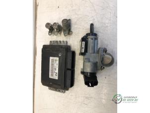 Begagnade Cylinderlåsuppsättning (komplett) Chevrolet Matiz Pris € 75,00 Marginaltabell erbjuds av Autobedrijf de Heer B.V.