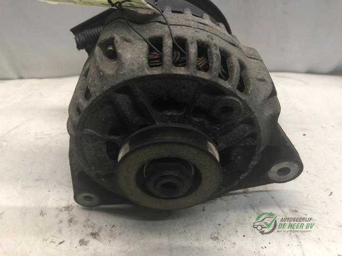 Usagé Dynamo Ford Ka I 1.3i Prix € 30,00 Règlement à la marge proposé par Autobedrijf de Heer B.V.