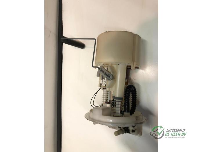 Usagé Pompe à carburant Renault Twingo (C06) 1.2 Prix € 35,00 Règlement à la marge proposé par Autobedrijf de Heer B.V.